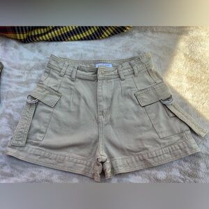 Angel Kiss Khaki Utility Bermuda Shorts with D-Ring Belt